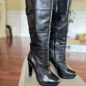 Bcbg boot size 6